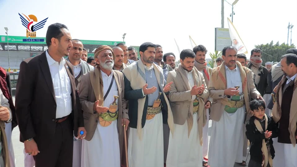 رئيس هيئة رعاية أسر الشهداء يُكرّم أسرة الشهيد الرئيس صالح الصماد