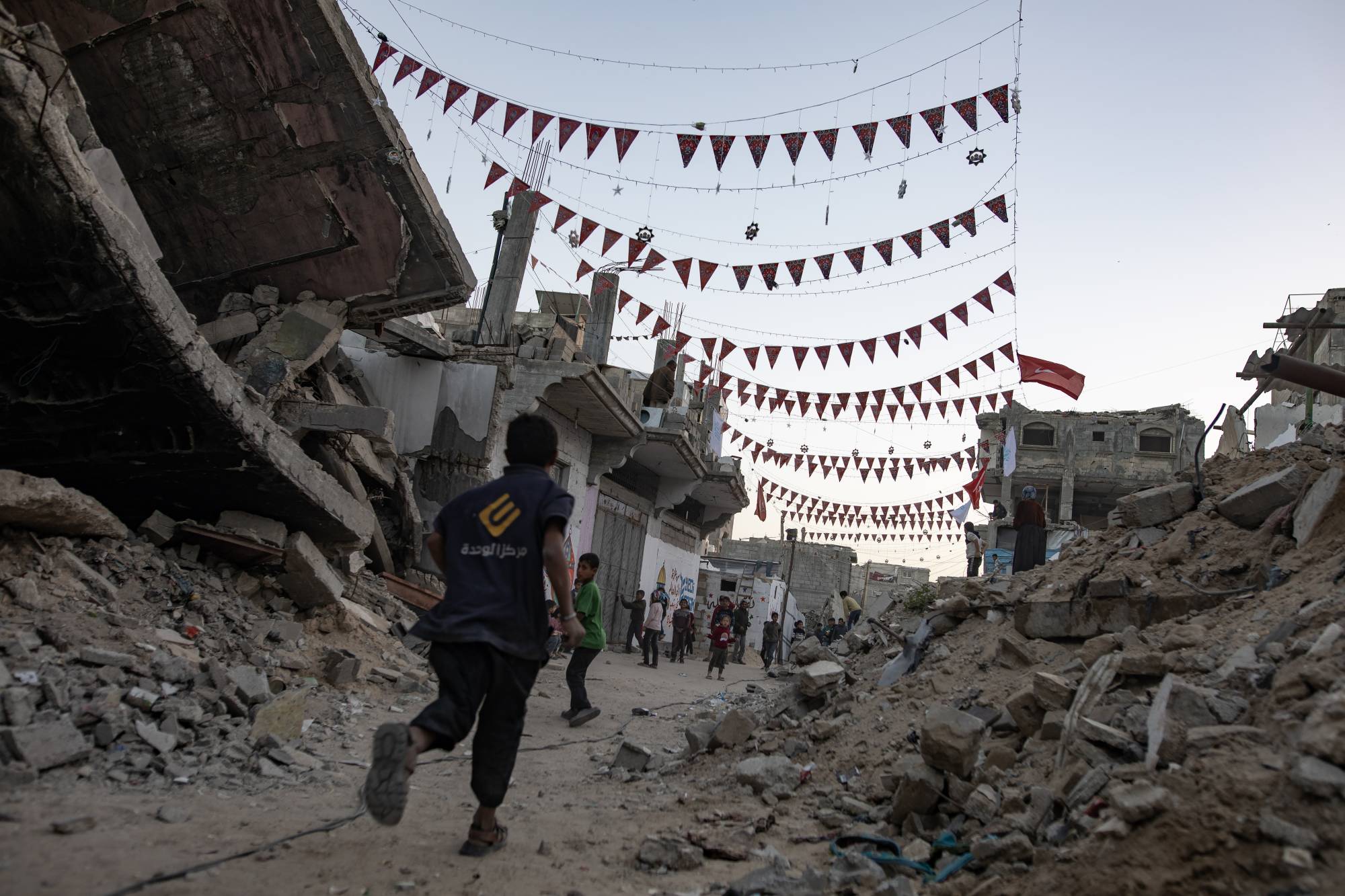 غزة في رمضان.. حياة تُسحق بين نار الاحتلال وخذلان العالم