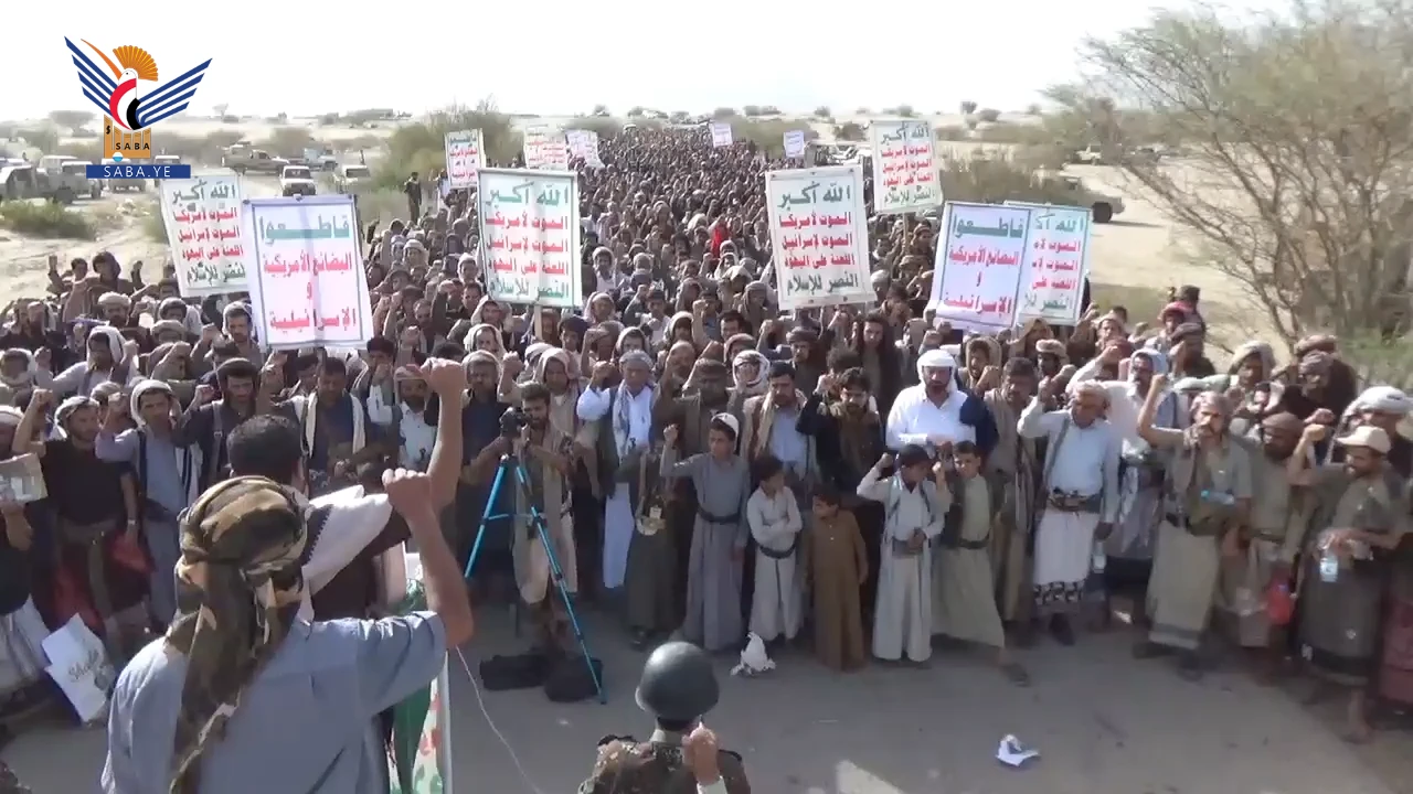 في مسيرات حاشدة.. أبناء مأرب يؤكدون الجهوزية القتالية لمواجهة الأعداء